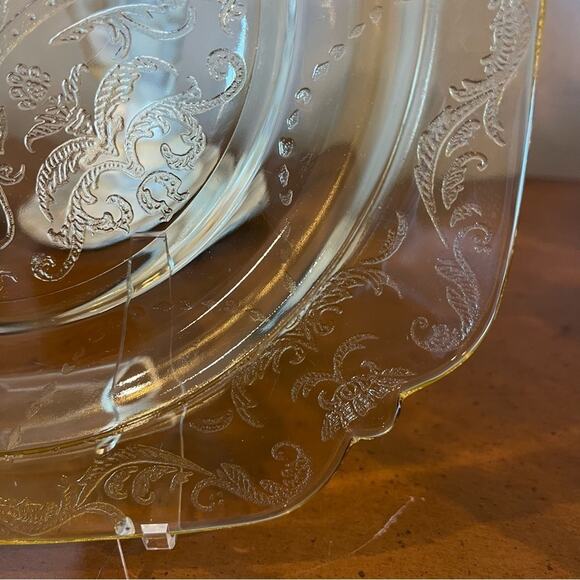 Federal Madrid Amber Depression Glass Plate 9” – Antique (1932–1938) - Picture 8 of 11